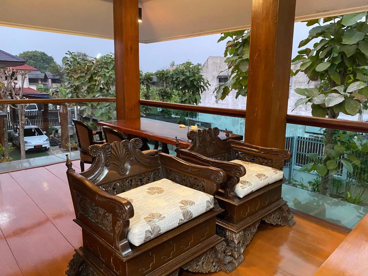 188 Teak House บ้านต้นสัก チエンマイ エクステリア 写真