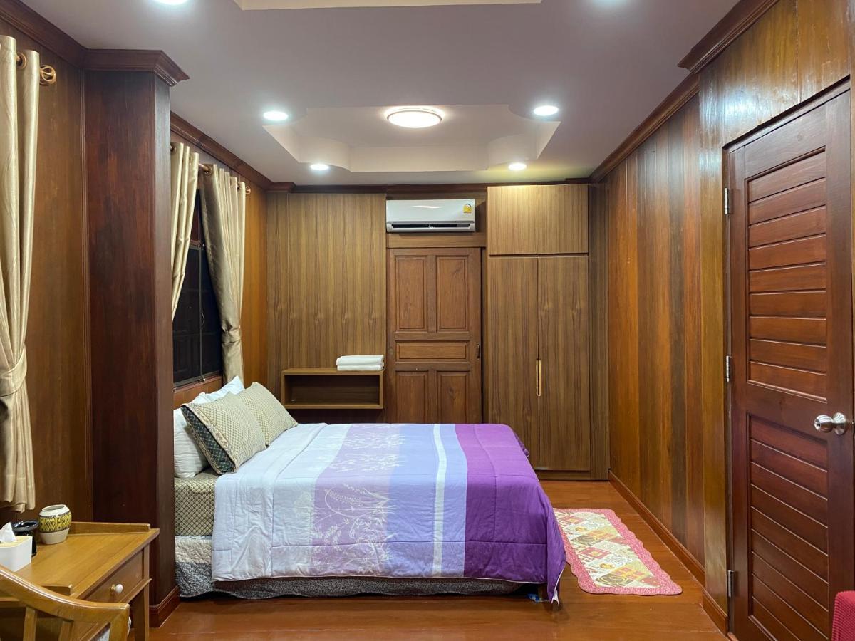 188 Teak House บ้านต้นสัก チエンマイ エクステリア 写真
